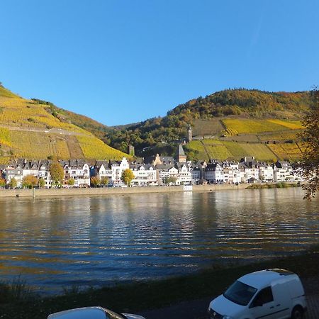 Haus Margarete Apartment Zell an der Mosel Exterior photo